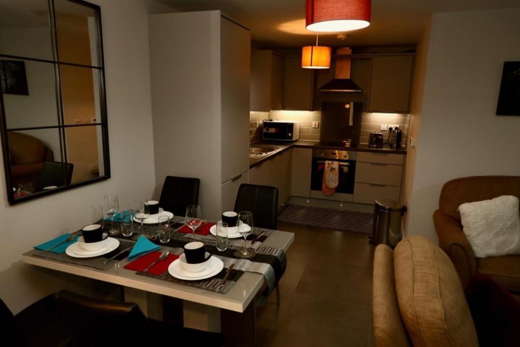 Aqua Dreams - Serviced Luxury Modern Belfast City Centre 2 Bed Apartment Eksteriør bilde