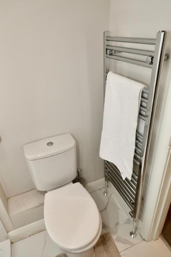 Aqua Dreams - Serviced Luxury Modern Belfast City Centre 2 Bed Apartment Eksteriør bilde